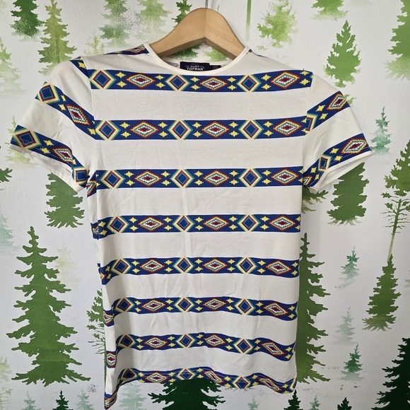 Topman Other - Topman Geometric Pattern T-Shirt